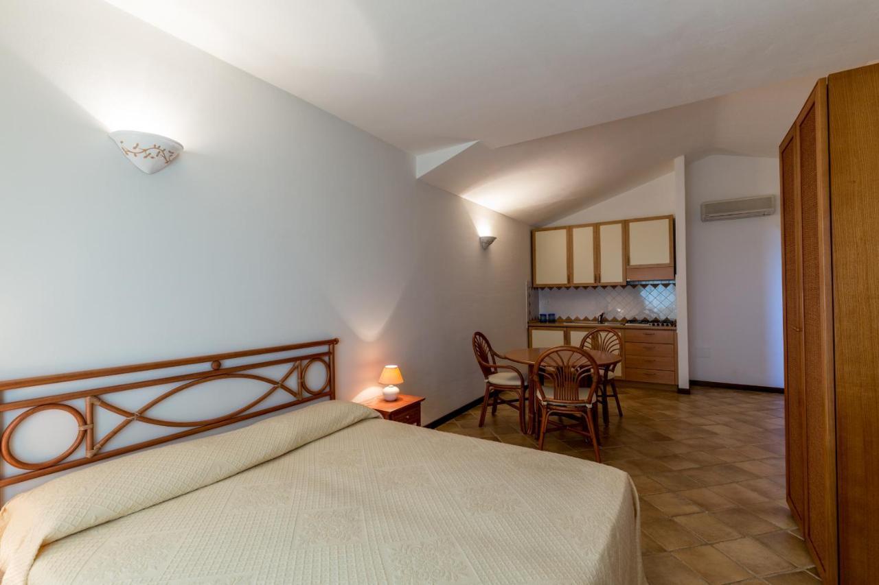Vista Village Loiri Porto San Paolo Eksteriør billede